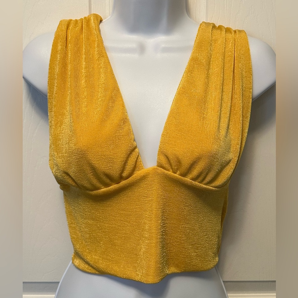 Womens crop top size medium